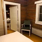 Saariselaellae, Sielukas Hirsimoekki - Unique