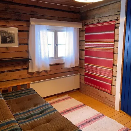 Saariselaellae, Sielukas Hirsimoekki - Unique *