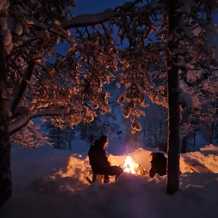 Saariselaellae, Sielukas Hirsimoekki - Unique * Saariselkä