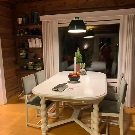 Saariselaellae, Sielukas Hirsimoekki - Unique *