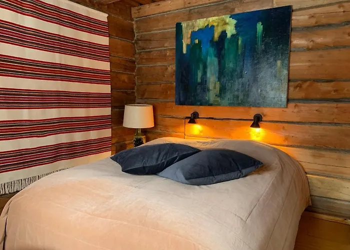 Saariselaellae, Sielukas Hirsimoekki - Unique *